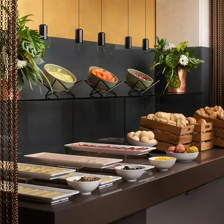 Nh Collection Centro Hotel 4*