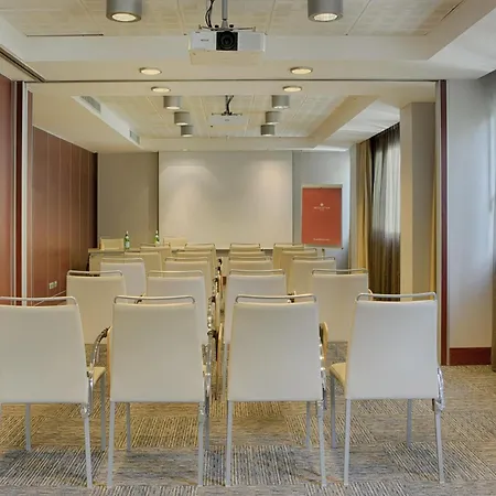 מלון Nh Collection Centro 4*