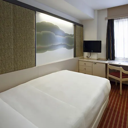 Otel Nh Collection Centro 4*