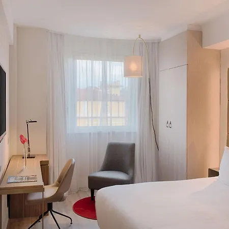 إن إتش كولكشن سنترو فندق