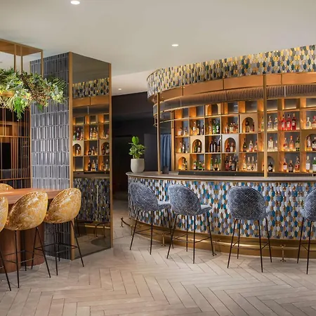 فندق إن إتش كولكشن سنترو 4*