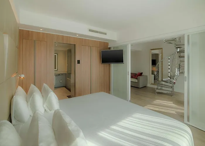 Nh Collection Centro מלון 4*