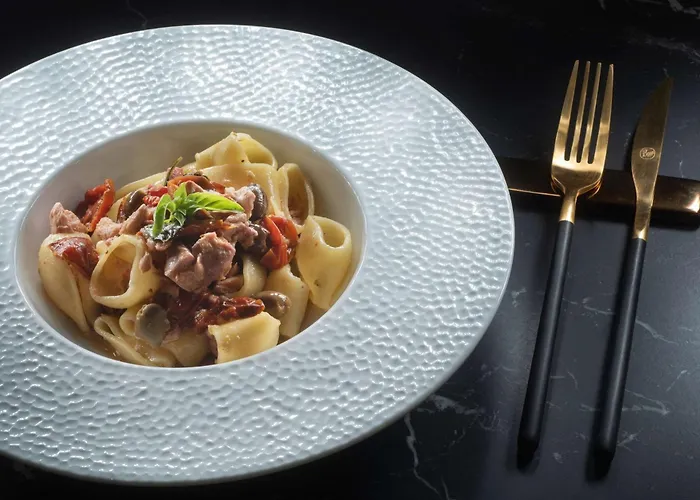 מלון Nh Collection Centro 4*