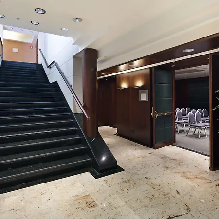 Nh Collection Centro Otel 4*