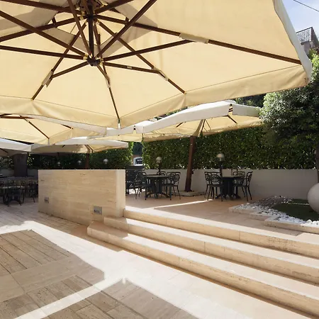 Nh Collection Centro Otel 4*