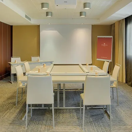 Nh Collection Centro Otel 4*