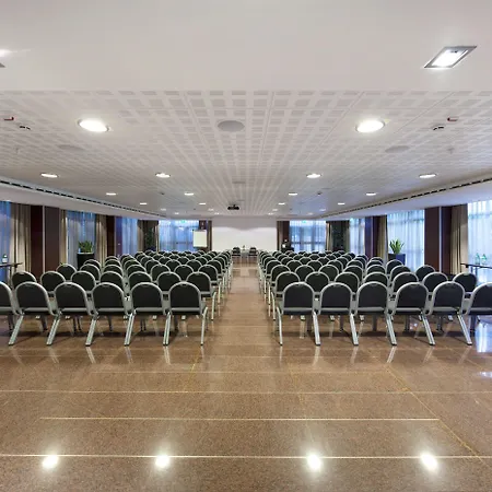 Nh Collection Centro Otel 4*