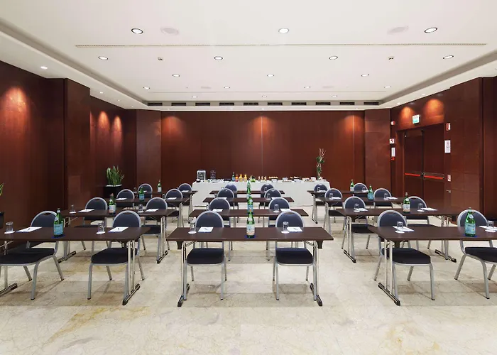 Nh Collection Centro Отель 4*